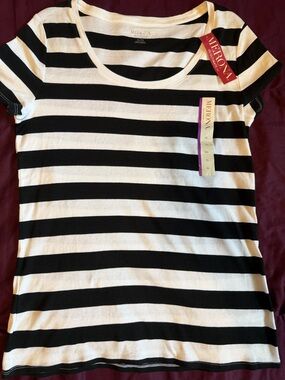 Juniors Merona Black and White Striped Short Sleeve Tee